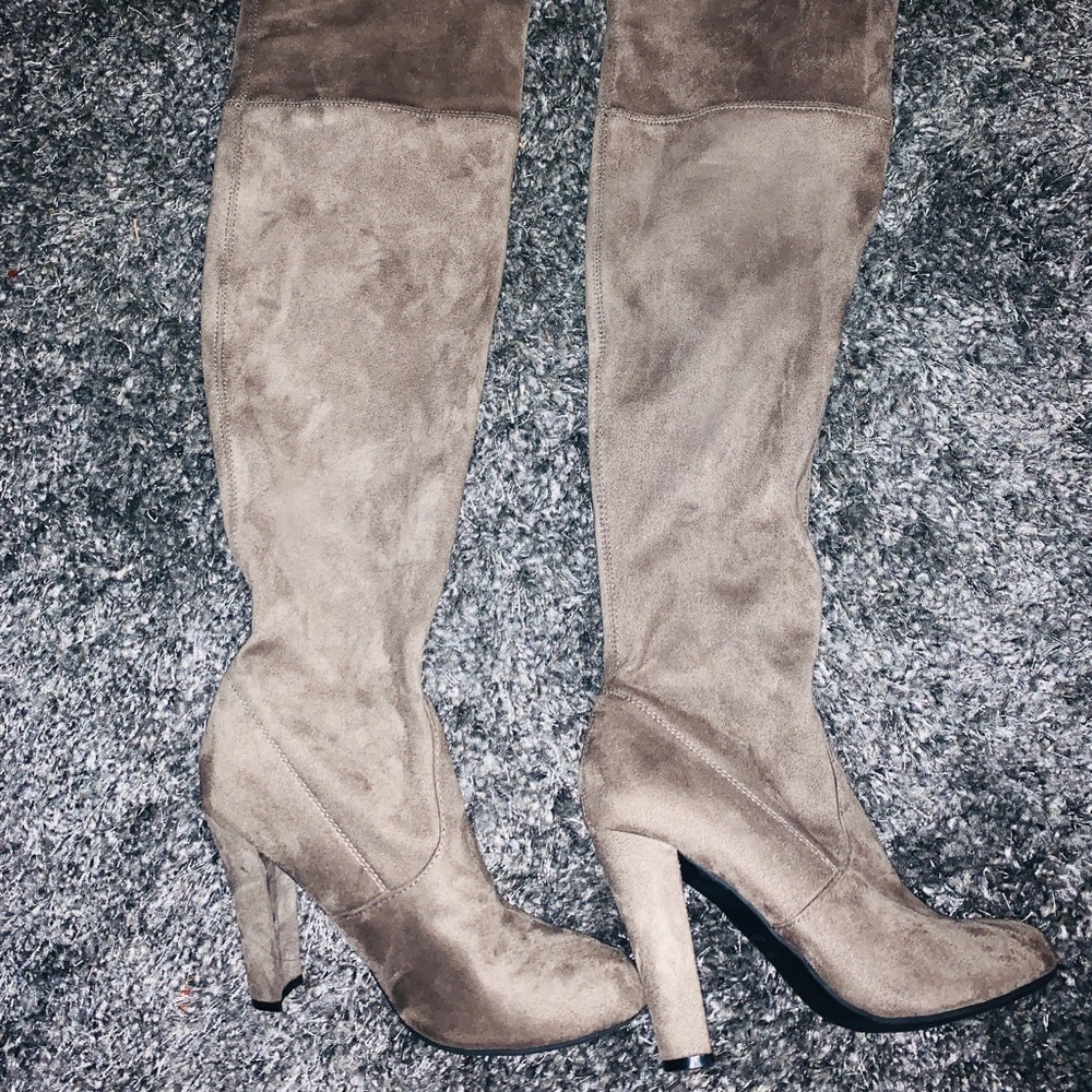 Steve Madden gorgeous over the knee high boots - Picture 4 of 8